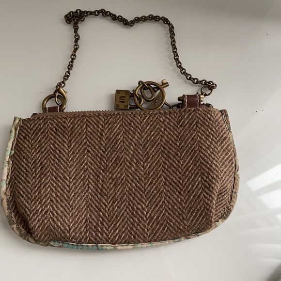 🎀3 for $20 Sale🎀 Gap retro look chain purse - Picture 2 of 6